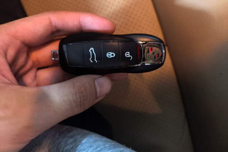 Used Porsche Cayenne 2016 Cayenne 3.0T Vehicle Key