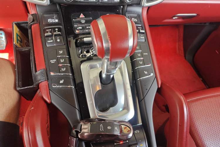 Used Porsche Cayenne 2016 Cayenne 3.0T Gear Lever
