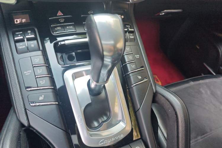Used Porsche Cayenne 2016 Cayenne Platinum Edition 3.0T Gear Lever