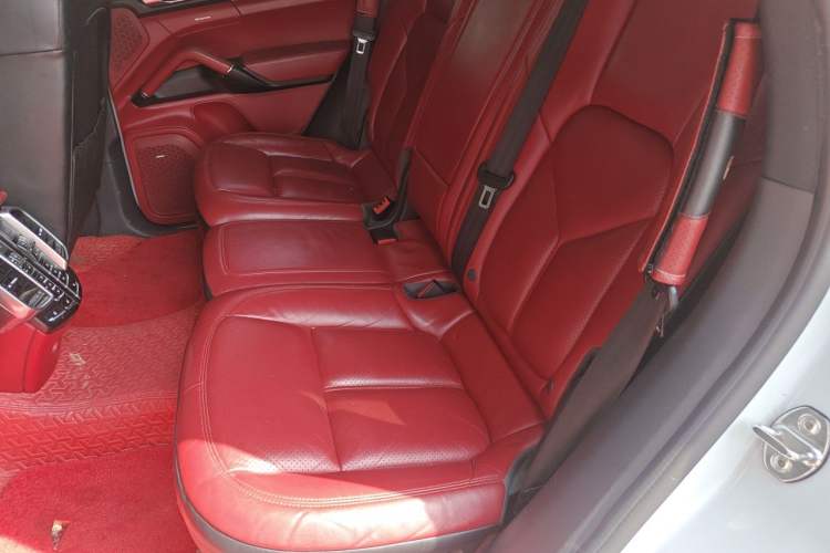 Used Porsche Cayenne 2016 Cayenne 3.0T Left Rear Seat