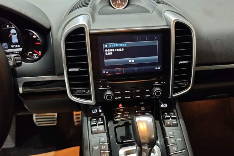 Used Porsche Cayenne 2016 Cayenne 3.0T Audio And AC Panel