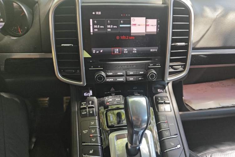 Used Porsche Cayenne 2016 Cayenne 3.0T Audio And AC Panel