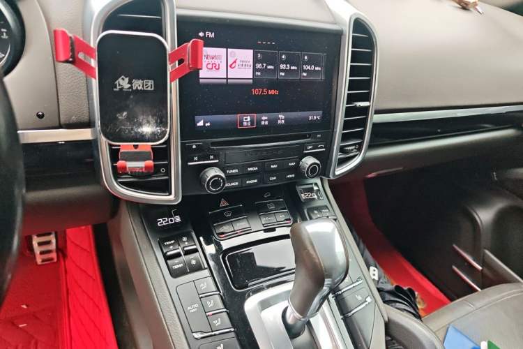 Used Porsche Cayenne 2016 Cayenne 3.0T Audio And AC Panel