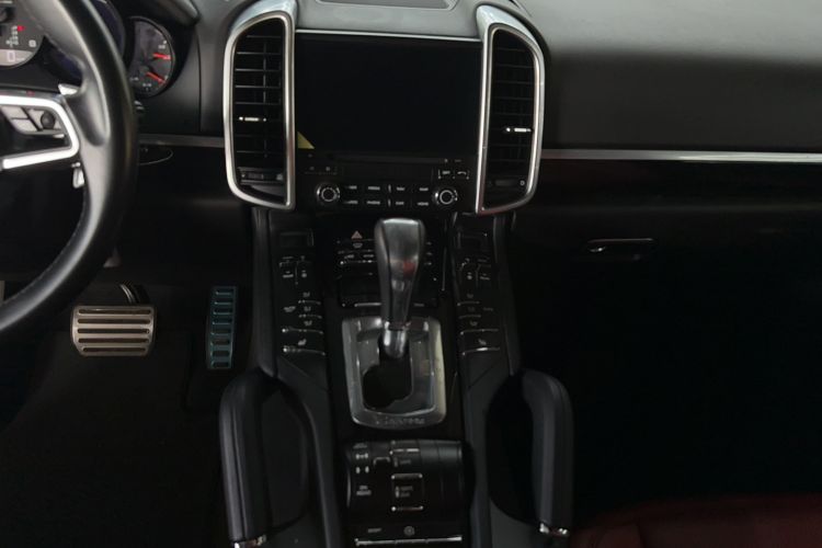 Used Porsche Cayenne 2016 Cayenne 3.0T Audio And AC Panel