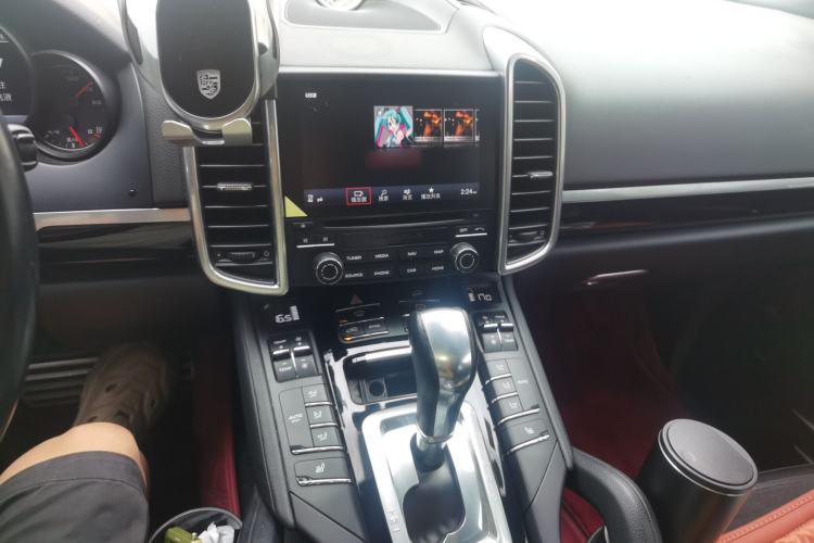 Used Porsche Cayenne 2016 Cayenne Platinum Edition 3.0T Audio And AC Panel