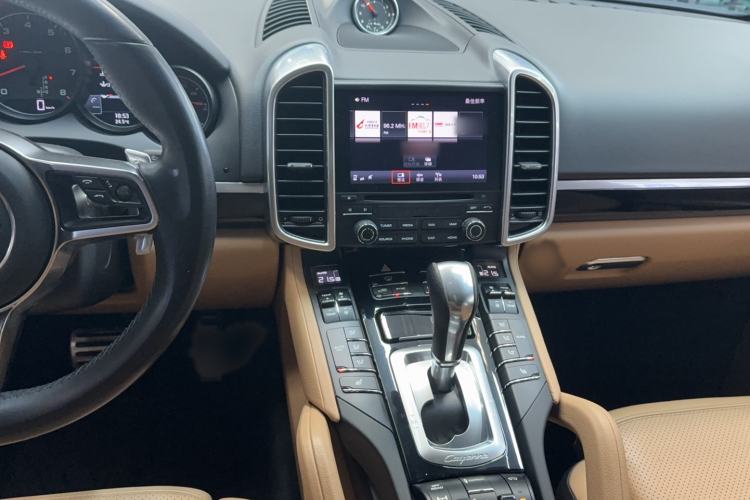Used Porsche Cayenne 2016 Cayenne Platinum Edition 3.0T Audio And AC Panel