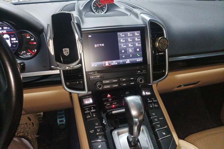 Used Porsche Cayenne 2016 Cayenne 3.0T Audio And AC Panel