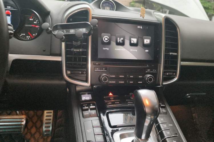 Used Porsche Cayenne 2016 Cayenne 3.0T Audio And AC Panel