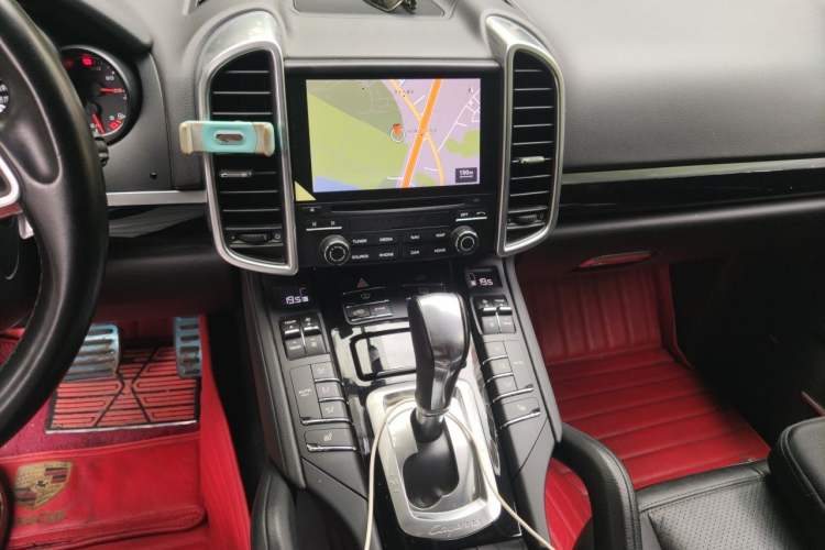 Used Porsche Cayenne 2016 Cayenne 3.0T Audio And AC Panel