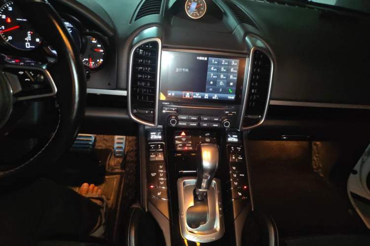 Used Porsche Cayenne 2016 Cayenne Platinum Edition 3.0T Audio And AC Panel