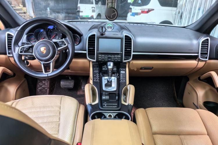 Used Porsche Cayenne  Center Console