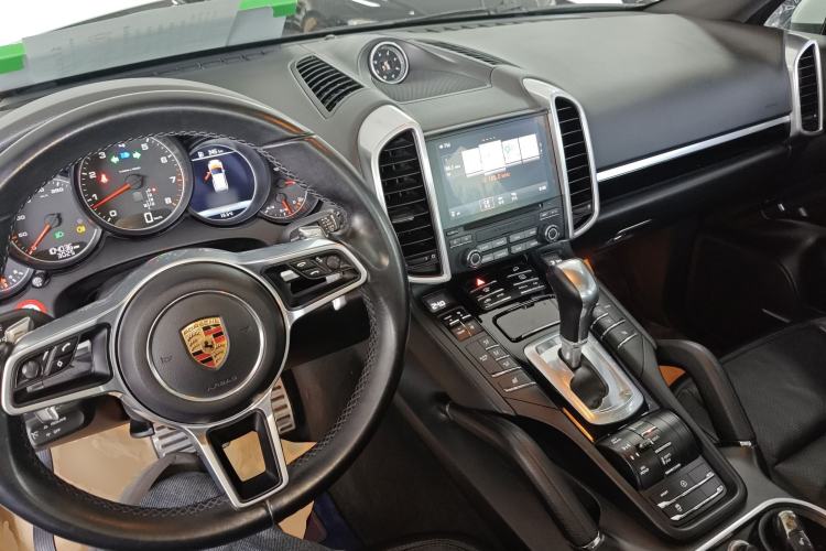 Used Porsche Cayenne 2016 Cayenne 3.0T Center Console