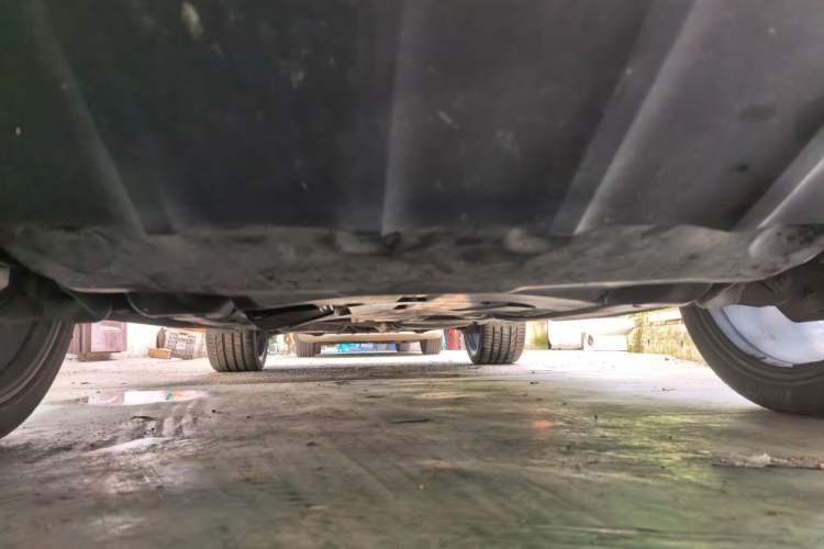 Used Porsche Cayenne  Chassis Front