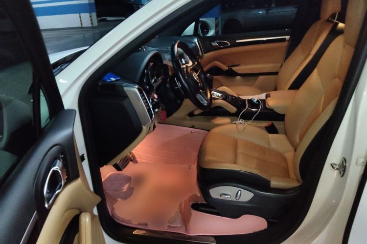 Used Porsche Cayenne 2016 Cayenne Platinum Edition 3.0T Driver Seat