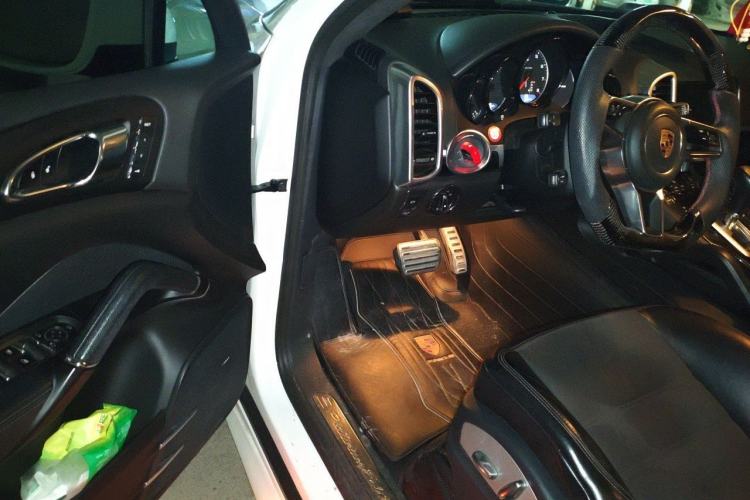 Used Porsche Cayenne 2016 Cayenne Platinum Edition 3.0T Driver Seat