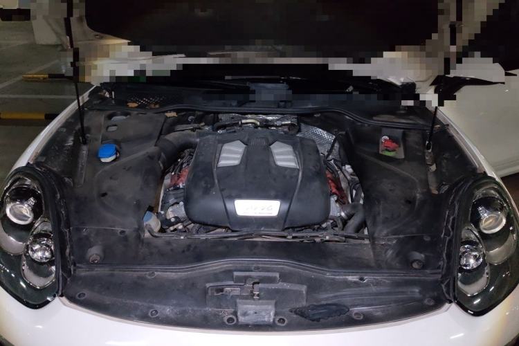 Used Porsche Cayenne 2016 Cayenne 3.0T Engine Bay