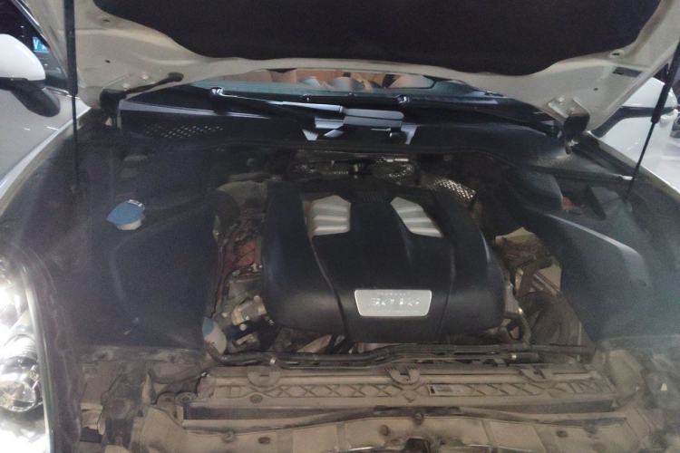 Used Porsche Cayenne 2016 Cayenne Platinum Edition 3.0T Engine Bay