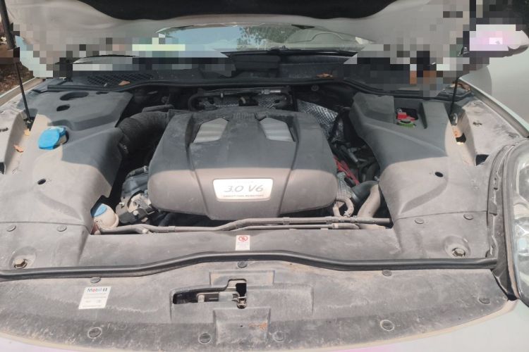Used Porsche Cayenne 2016 Cayenne Platinum Edition 3.0T Engine Bay