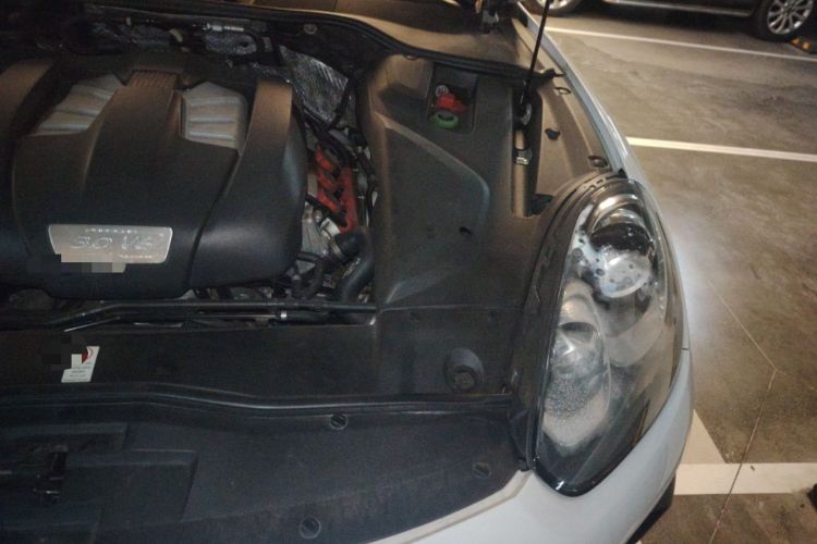 Used Porsche Cayenne 2016 Cayenne 3.0T Engine Bay Left