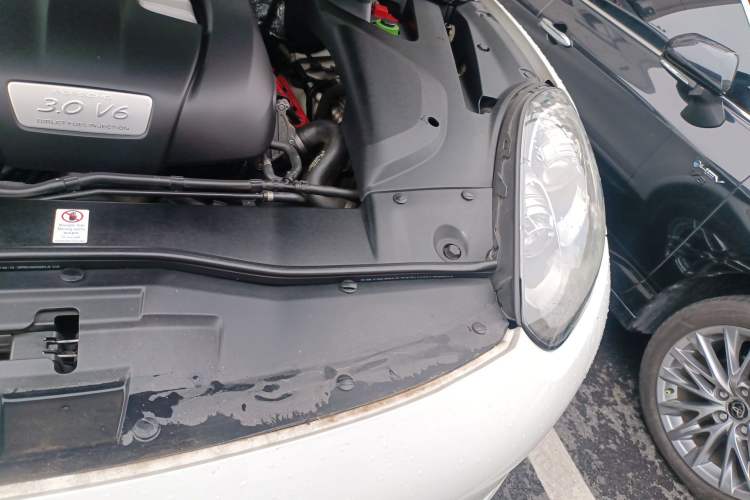 Used Porsche Cayenne 2016 Cayenne 3.0T Engine Bay Left
