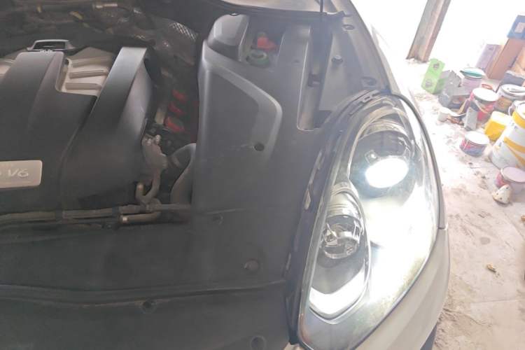 Used Porsche Cayenne 2016 Cayenne 3.0T Engine Bay Left