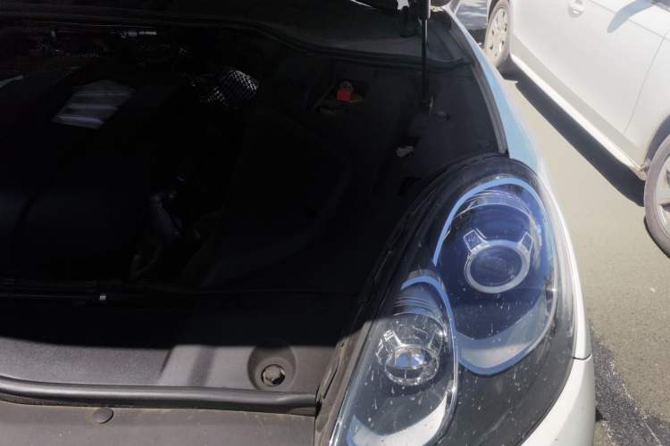 Used Porsche Cayenne 2016 Cayenne 3.0T Engine Bay Left