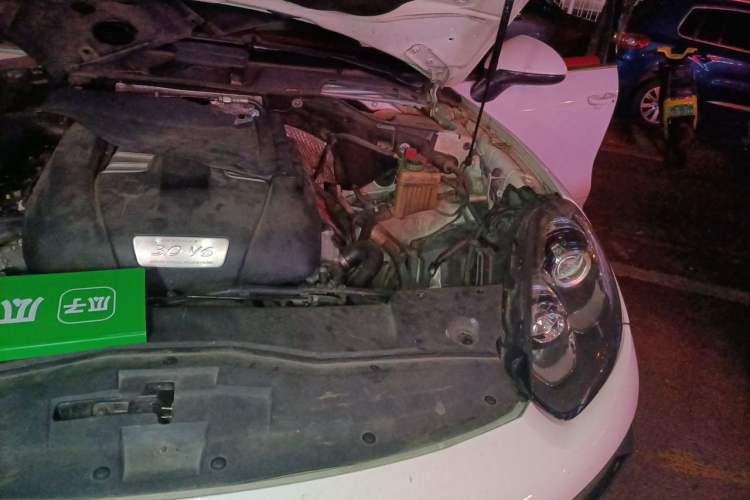Used Porsche Cayenne 2016 Cayenne 3.0T Engine Bay Left