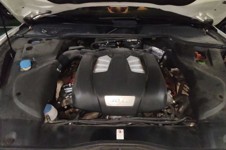 Used Porsche Cayenne 2016 Cayenne Platinum Edition 3.0T Engine Bay