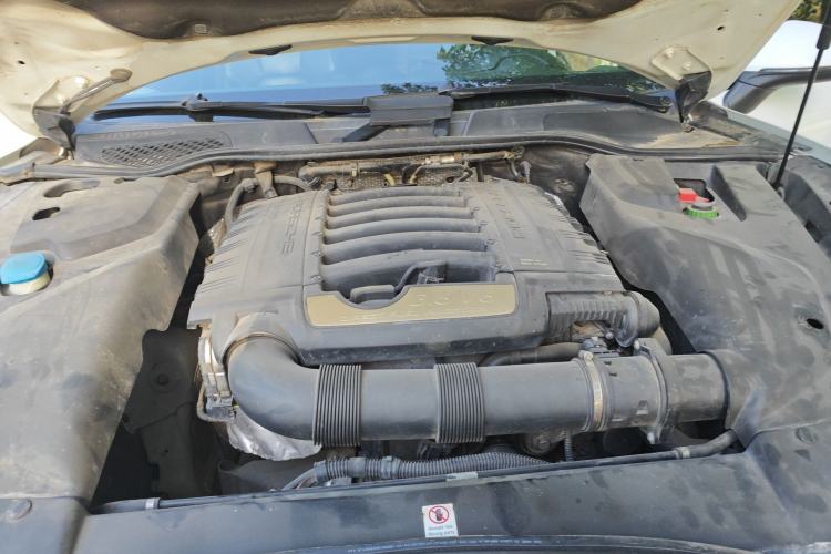 Used Porsche Cayenne  Engine Bay