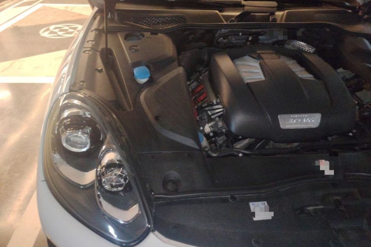 Used Porsche Cayenne 2016 Cayenne 3.0T Engine Bay Right