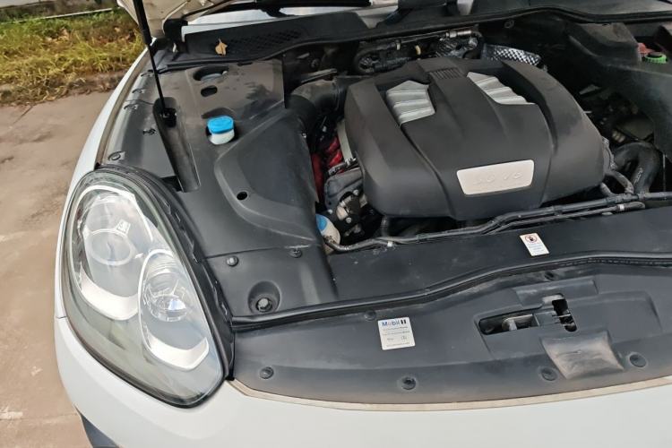 Used Porsche Cayenne 2016 Cayenne 3.0T Engine Bay Right
