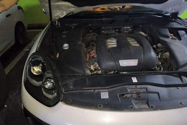 Used Porsche Cayenne 2016 Cayenne 3.0T Engine Bay Right