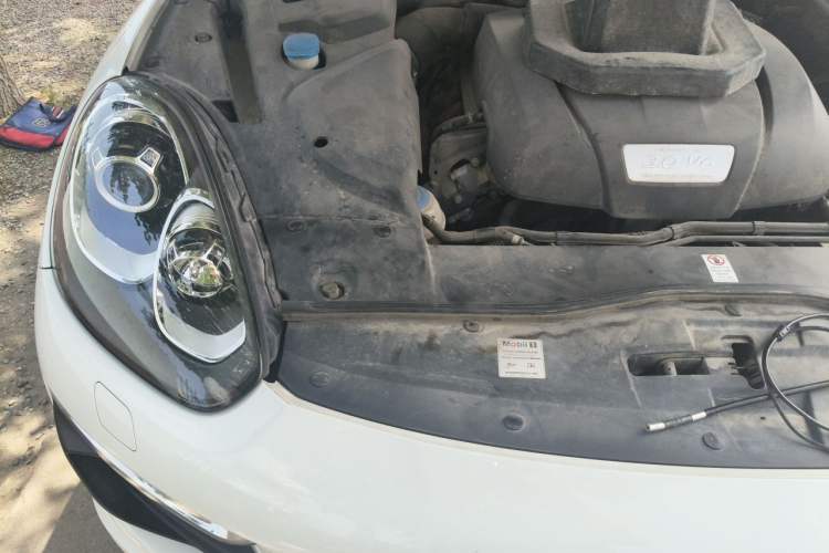 Used Porsche Cayenne 2016 Cayenne Platinum Edition 3.0T Engine Bay Right