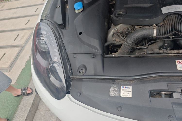 Used Porsche Cayenne 2016 Cayenne GTS 3.6T Engine Bay Right