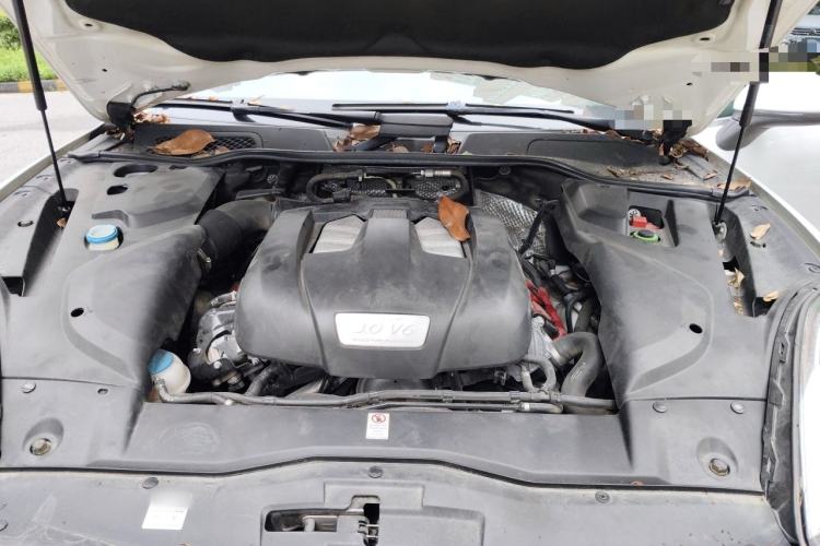 Used Porsche Cayenne 2016 Cayenne 3.0T Engine Bay