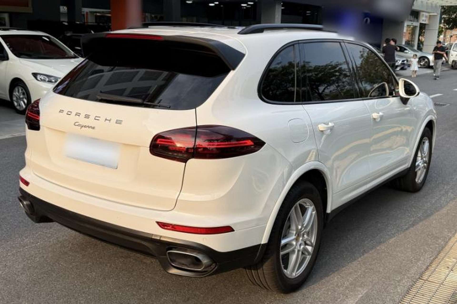 Used Porsche Cayenne 2016 Cayenne Platinum Edition 3.0T Exterior 2