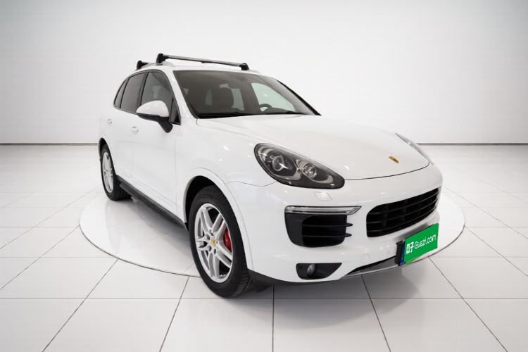 Used Porsche Cayenne 2016 Cayenne Platinum Edition 3.0T Front Right 45 Deg