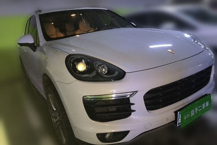 Used Porsche Cayenne 2016 Cayenne 3.0T Front Right 45 Deg