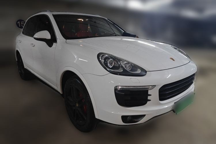 Used Porsche Cayenne 2016 Cayenne Platinum Edition 3.0T Front Right 45 Deg