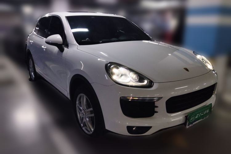 Used Porsche Cayenne 2016 Cayenne Platinum Edition 3.0T Front Right 45 Deg
