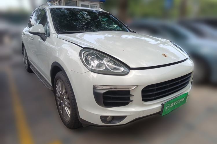 Used Porsche Cayenne 2016 Cayenne 3.0T Front Right 45 Deg