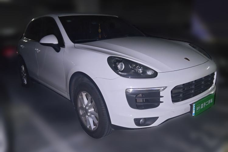 Used Porsche Cayenne 2016 Cayenne 3.0T Front Right 45 Deg