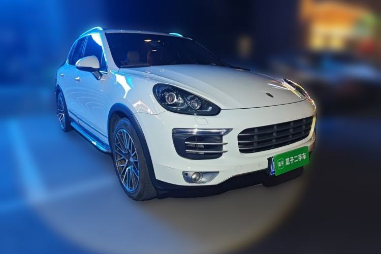 Used Porsche Cayenne 2016 Cayenne Platinum Edition 3.0T Front Right 45 Deg