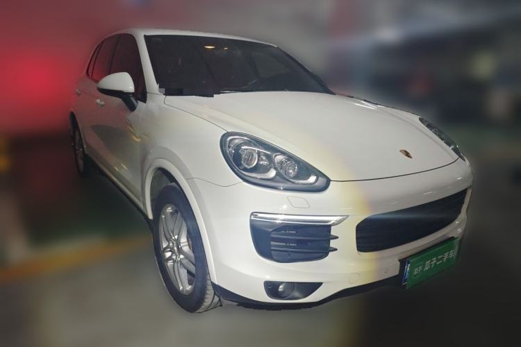 Used Porsche Cayenne 2016 Cayenne Platinum Edition 3.0T Front Right 45 Deg