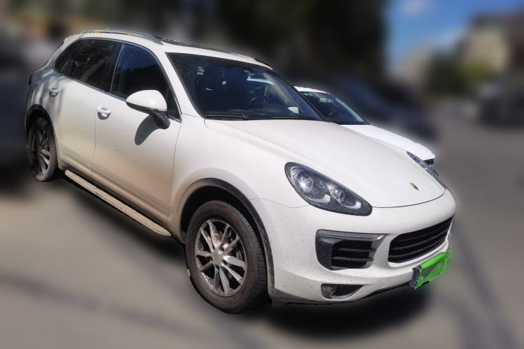 Used Porsche Cayenne 2016 Cayenne 3.0T Front Right 45 Deg