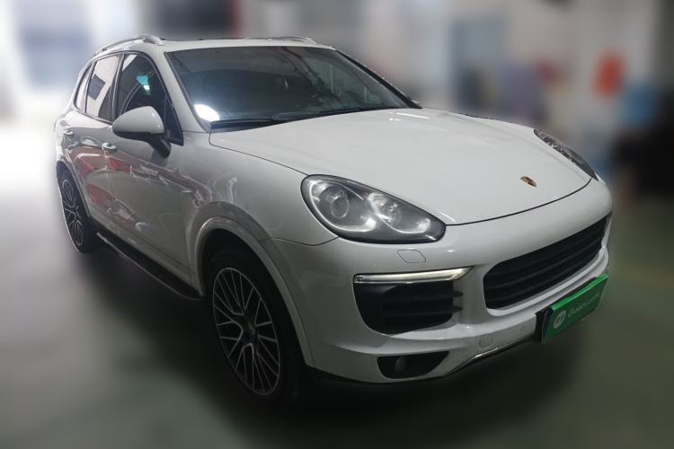 Used Porsche Cayenne 2016 Cayenne 3.0T Front Right 45 Deg