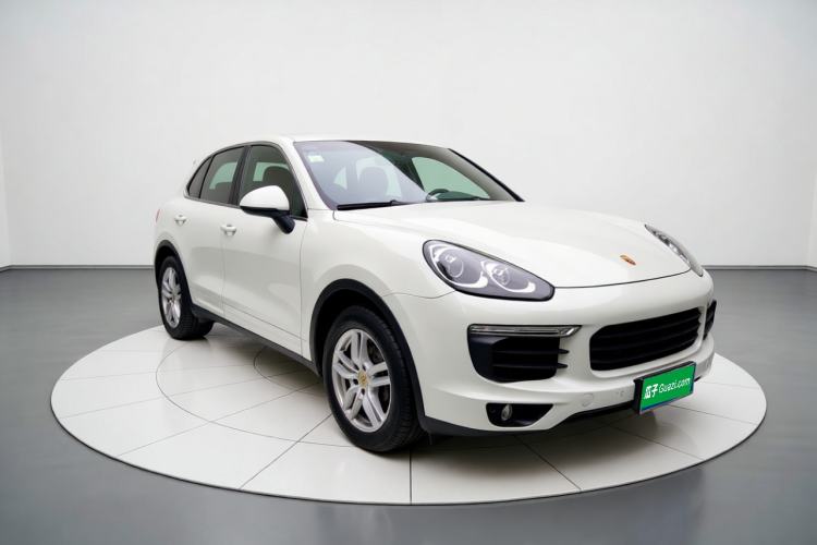Used Porsche Cayenne 2016 Cayenne 3.0T Front Right 45 Deg