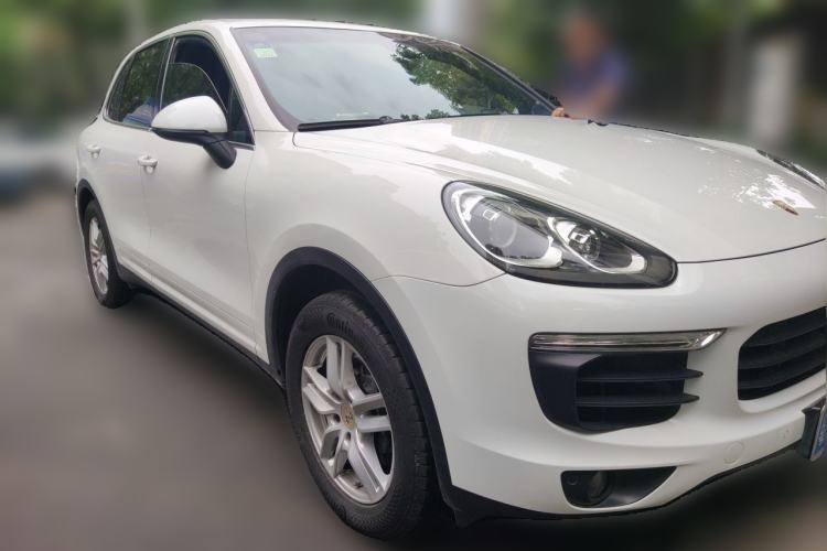 Used Porsche Cayenne 2016 Cayenne 3.0T Front Right 45 Deg