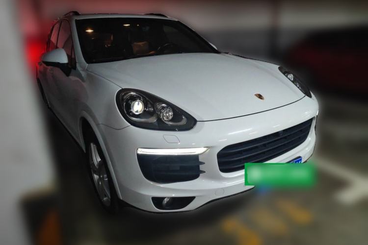 Used Porsche Cayenne 2016 Cayenne Platinum Edition 3.0T Front Right 45 Deg