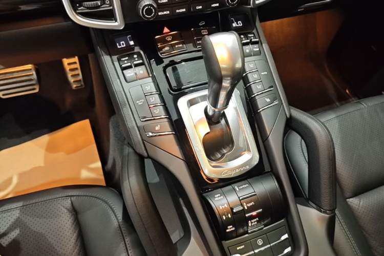 Used Porsche Cayenne 2016 Cayenne 3.0T Gear Lever